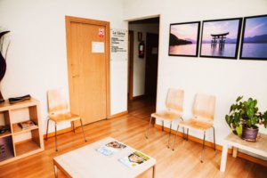 sala de espera clínica fuenlabrada